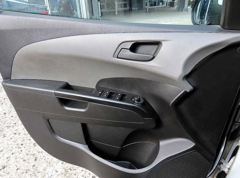 쉐보레 아베오 1.6 LS 사진 11