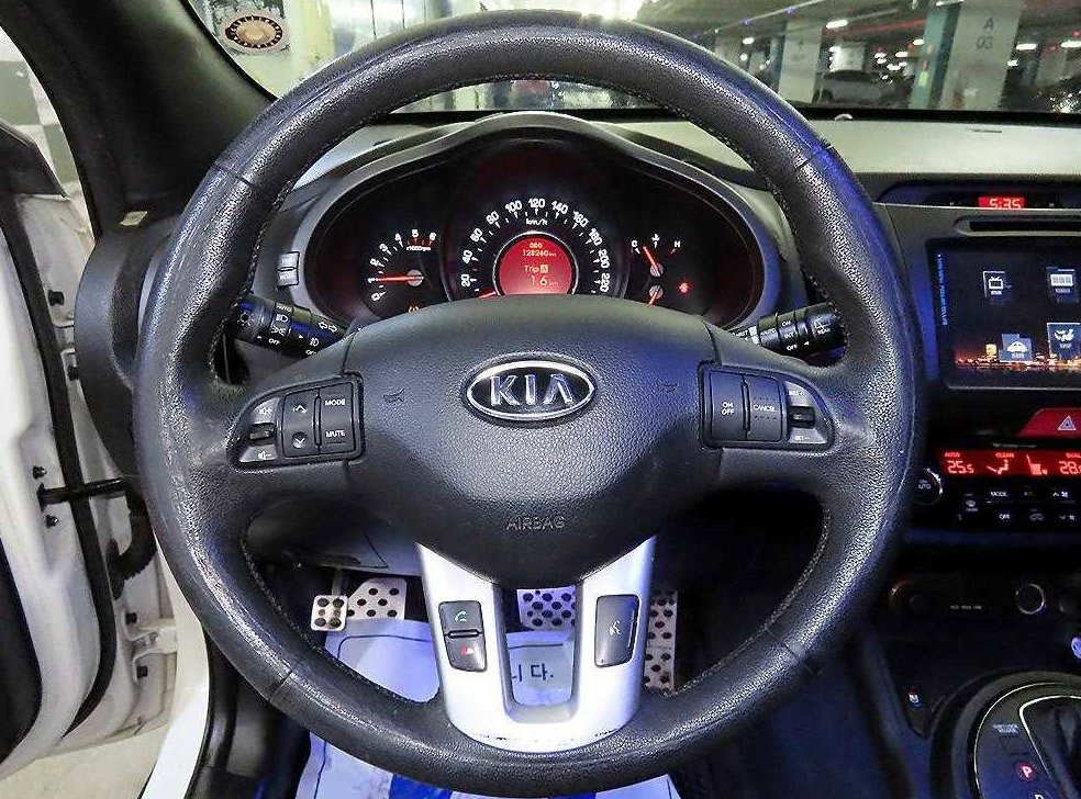 기아 스포티지 2WD LIMITED 사진 8