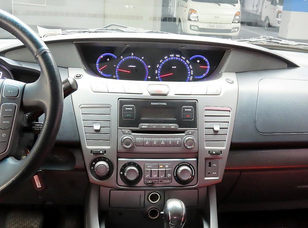 KG모빌리티(쌍용)  코란도 4WD GT 사진 9