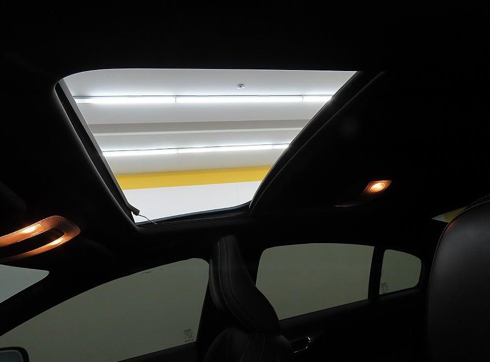 볼보 S60 T5 R-디자인 사진 18