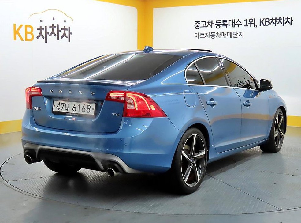 볼보 S60 T5 R-디자인 사진 4