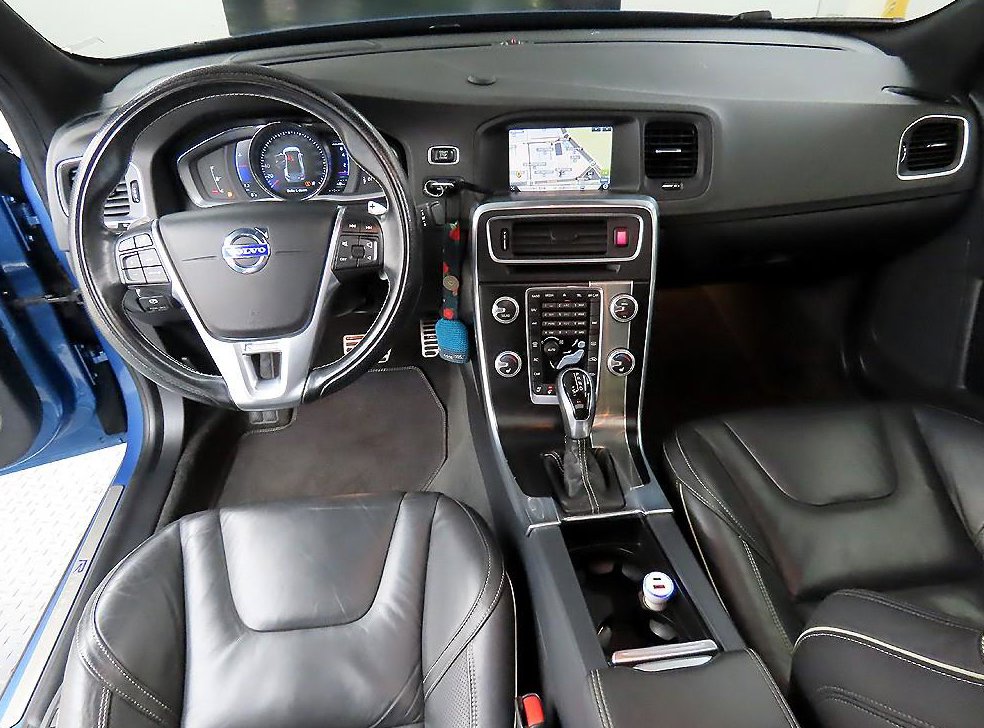 볼보 S60 T5 R-디자인 사진 7