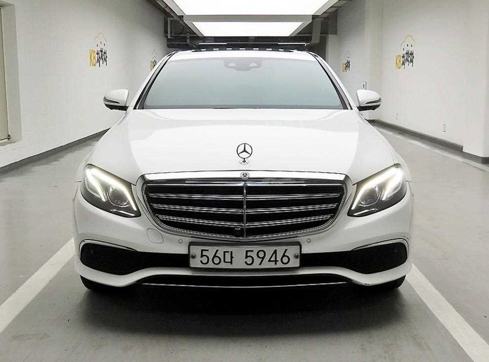 벤츠 E 클래스 E300 4MATIC 익스클루시브