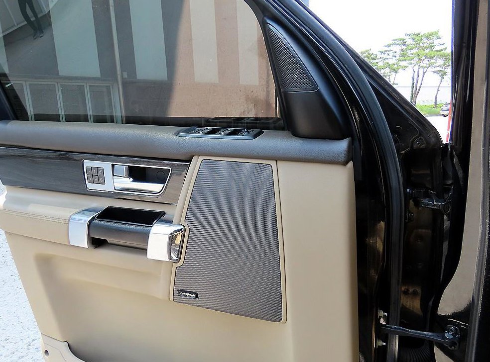 랜드로버 디스커버리 3.0 SDV6 HSE 사진 11