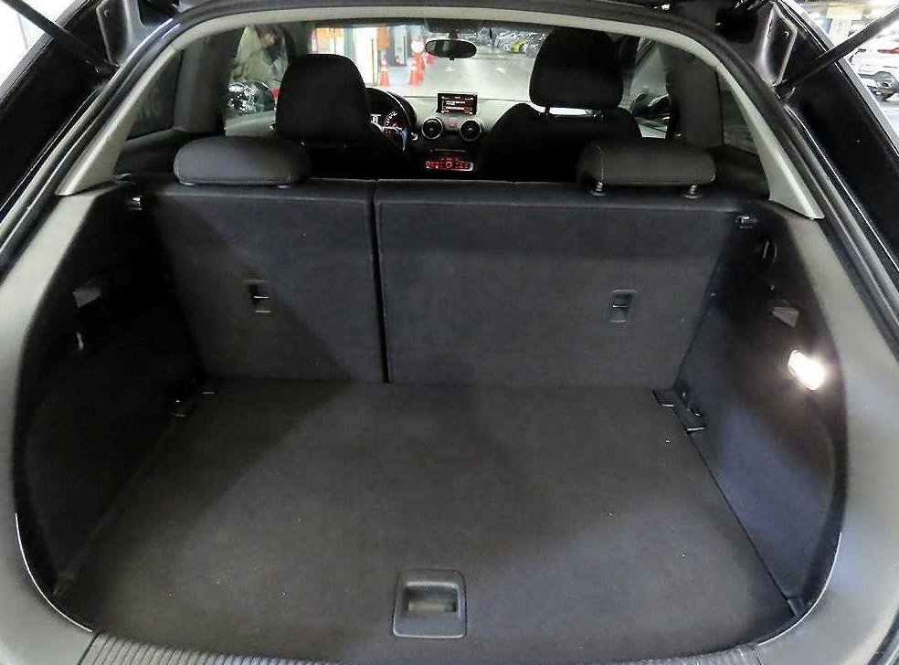 아우디 A1 30 TDI 사진 17