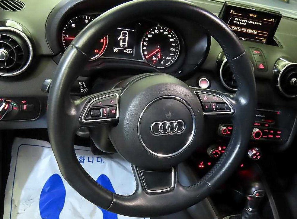 아우디 A1 30 TDI 사진 8