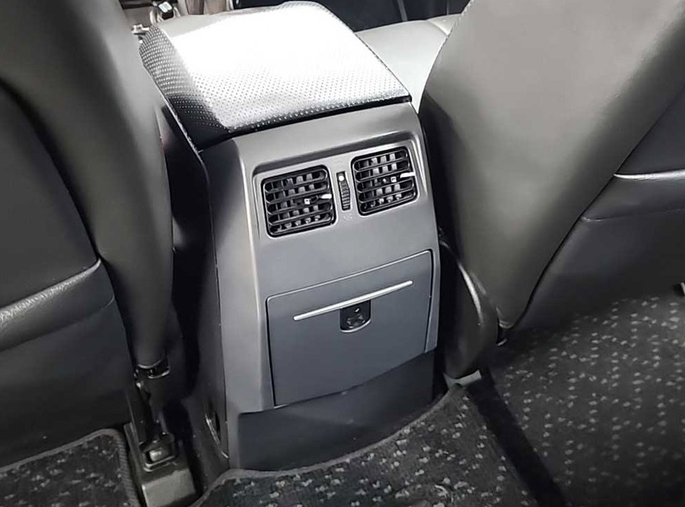 KG모빌리티(쌍용)  렉스턴 RX4 2WD 사진 13