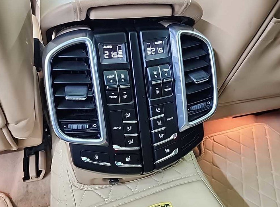 포르쉐 카이엔 4.8 GTS 사진 13