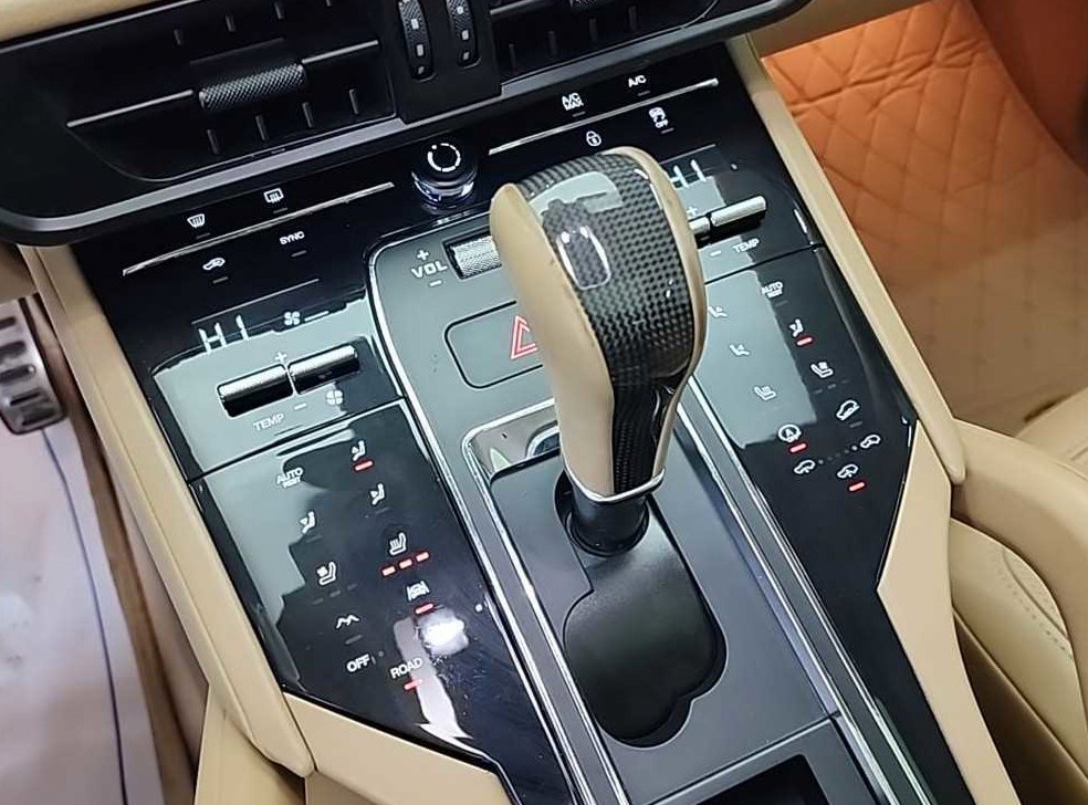 포르쉐 카이엔 4.8 GTS 사진 8