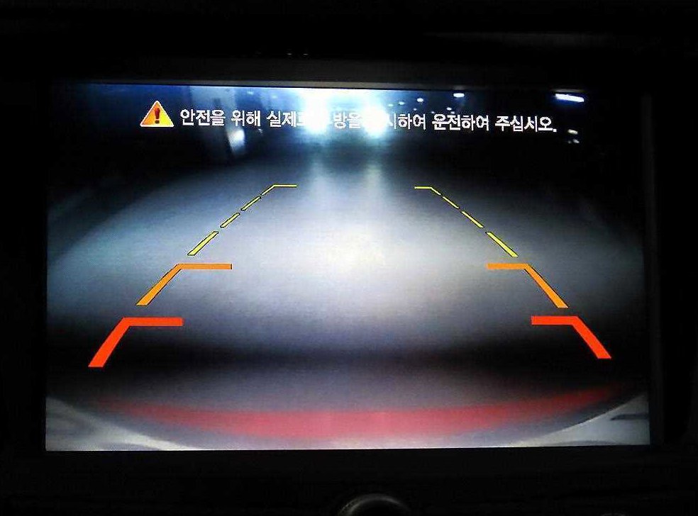 KG모빌리티(쌍용)  티볼리 2WD 디젤 LX 사진 16