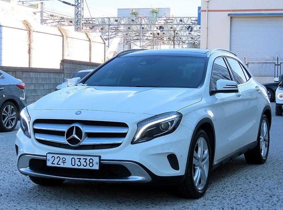 벤츠 GLA 클래스 GLA200 D 4MATIC 사진 2