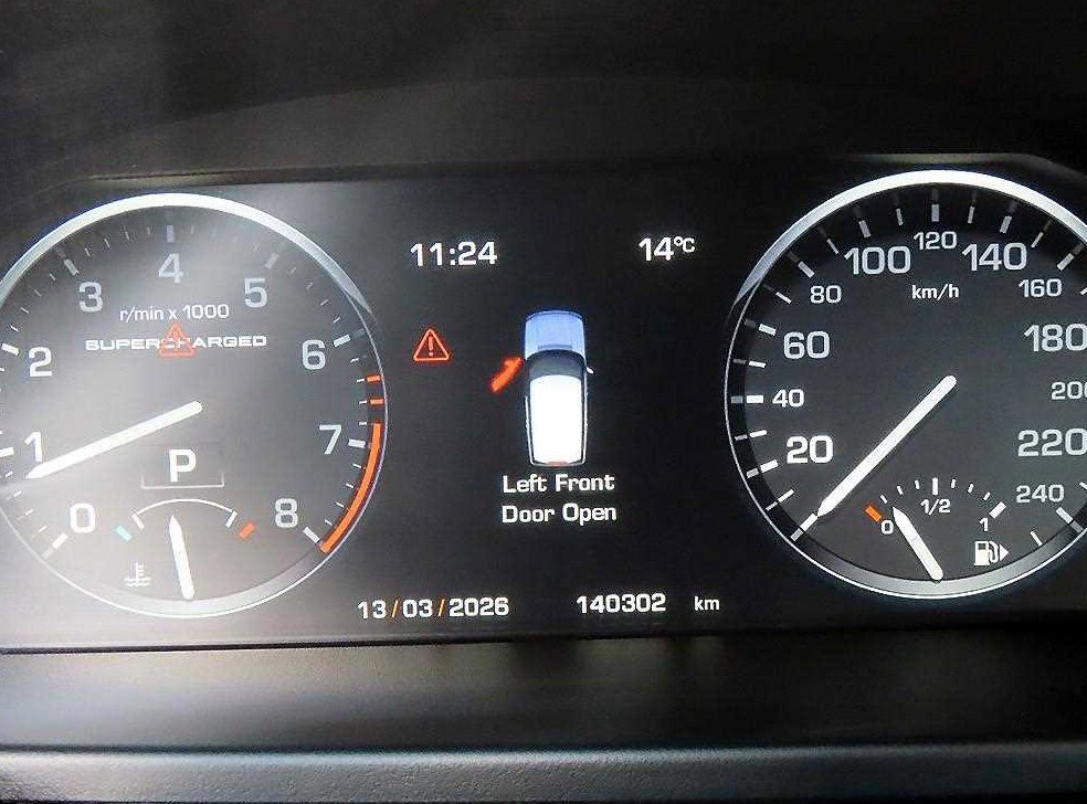 랜드로버 레인지로버 V8 5.0 SUPERCHARGED 사진 9