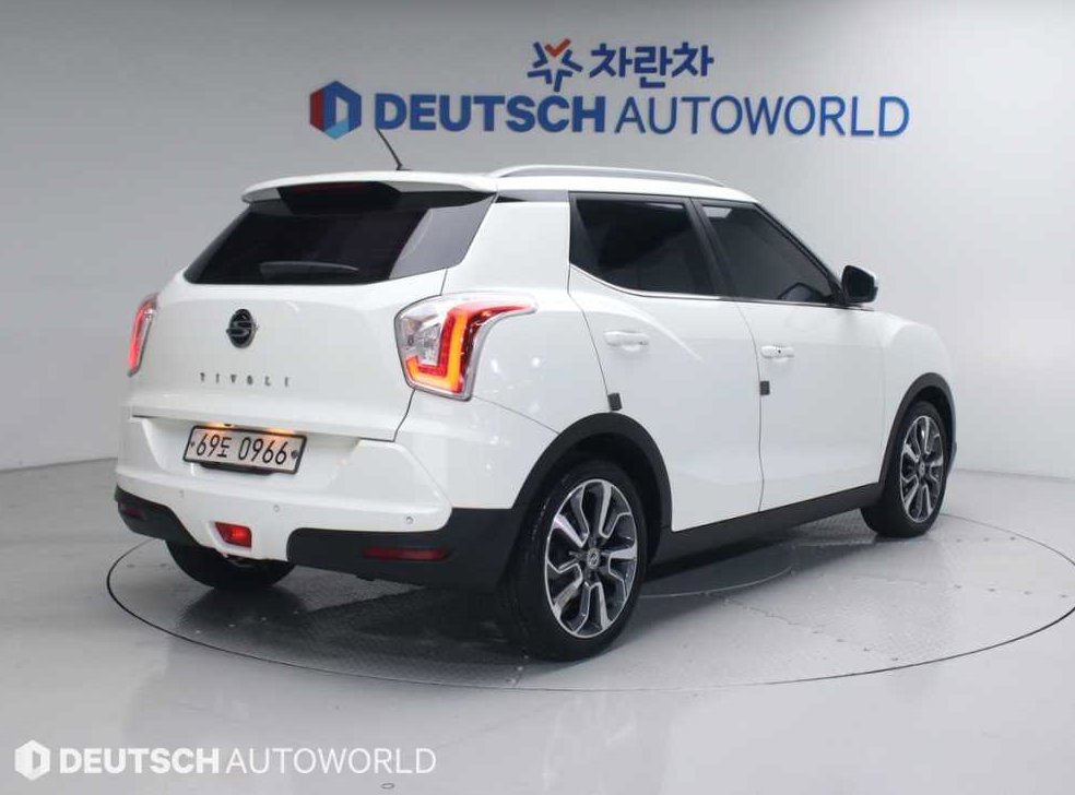 KG모빌리티(쌍용)  티볼리 가솔린 2WD 1.6 VX 사진 2