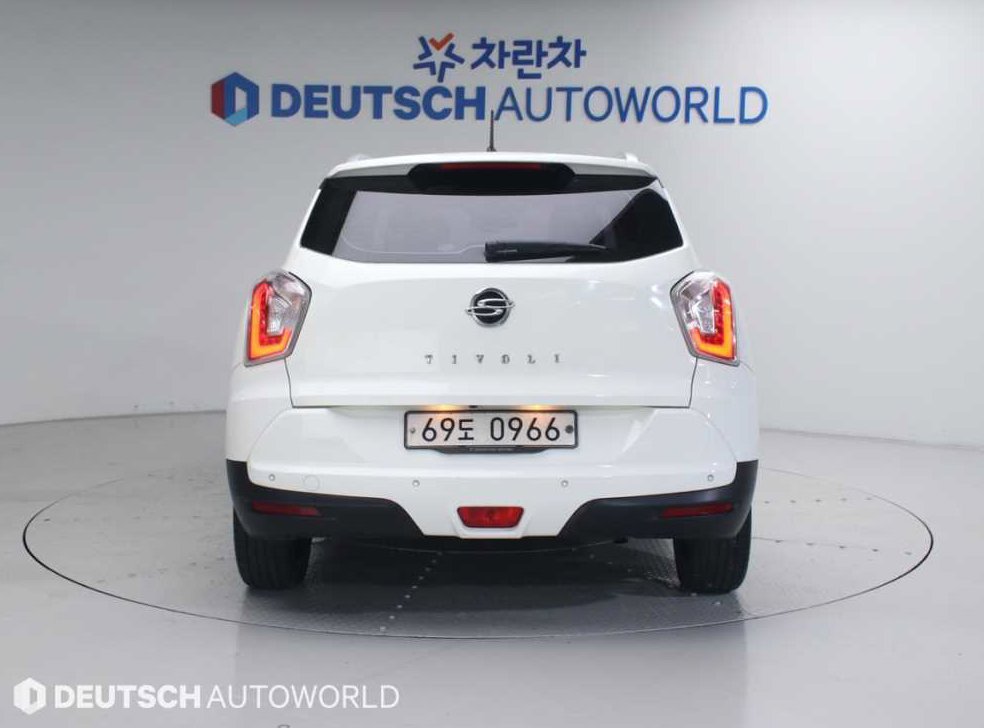 KG모빌리티(쌍용)  티볼리 가솔린 2WD 1.6 VX 사진 4