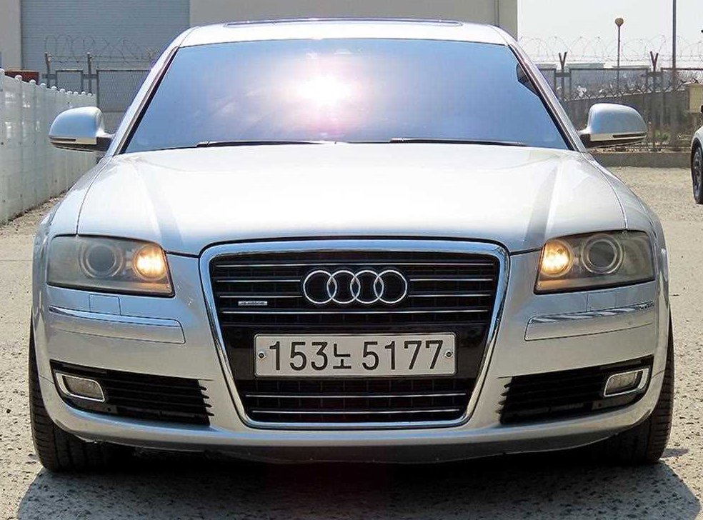 아우디 A8 4.2 FSI 콰트로 LWB