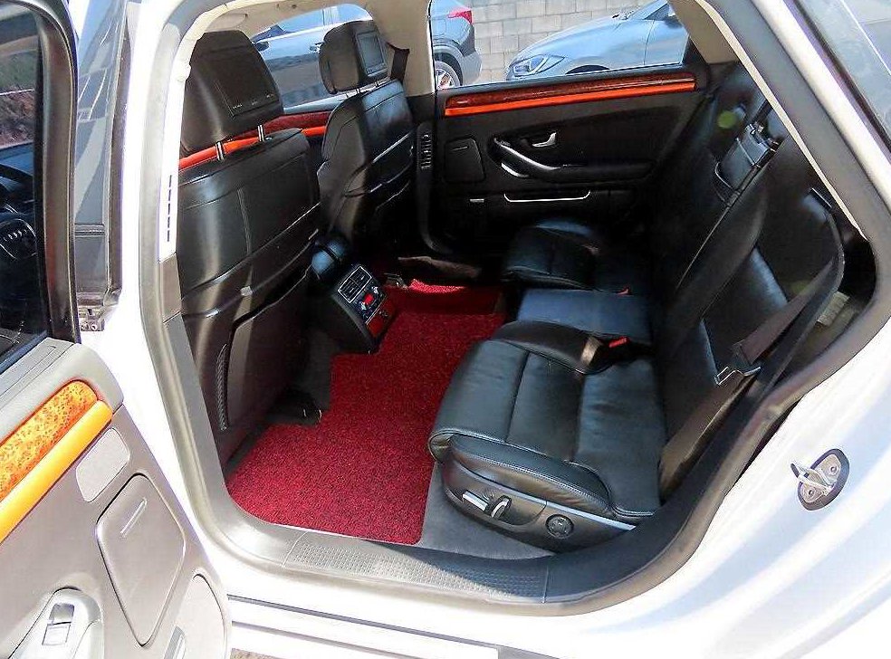 아우디 A8 4.2 FSI 콰트로 LWB 사진 6