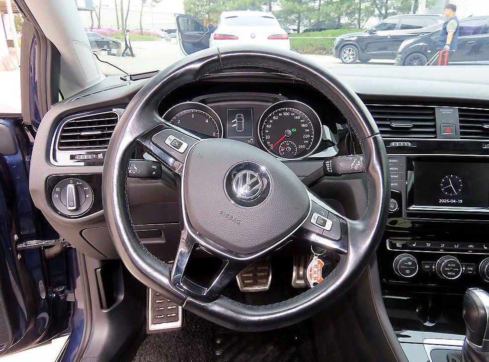 폭스바겐 골프 2.0 TDI 사진 8