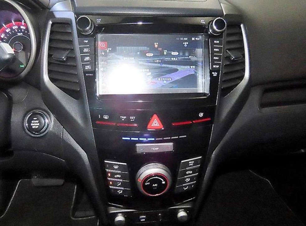 KG모빌리티(쌍용)  티볼리 가솔린 2WD 1.6 VX 사진 11