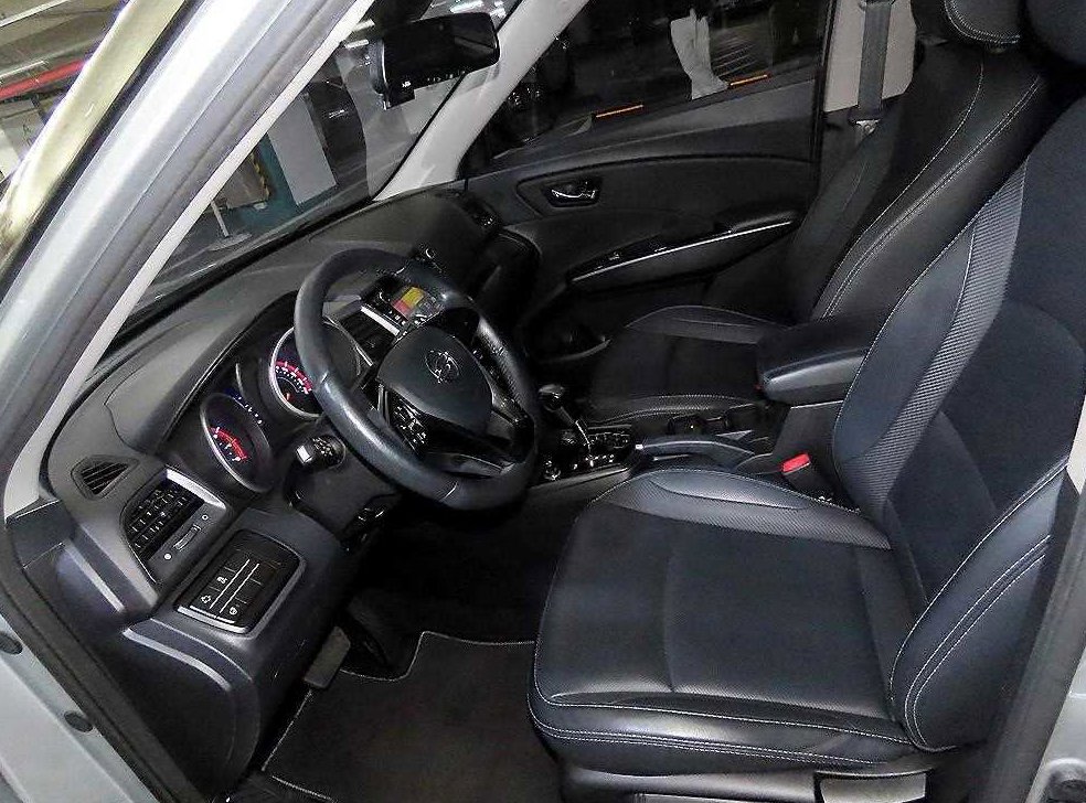 KG모빌리티(쌍용)  티볼리 가솔린 2WD 1.6 VX 사진 6