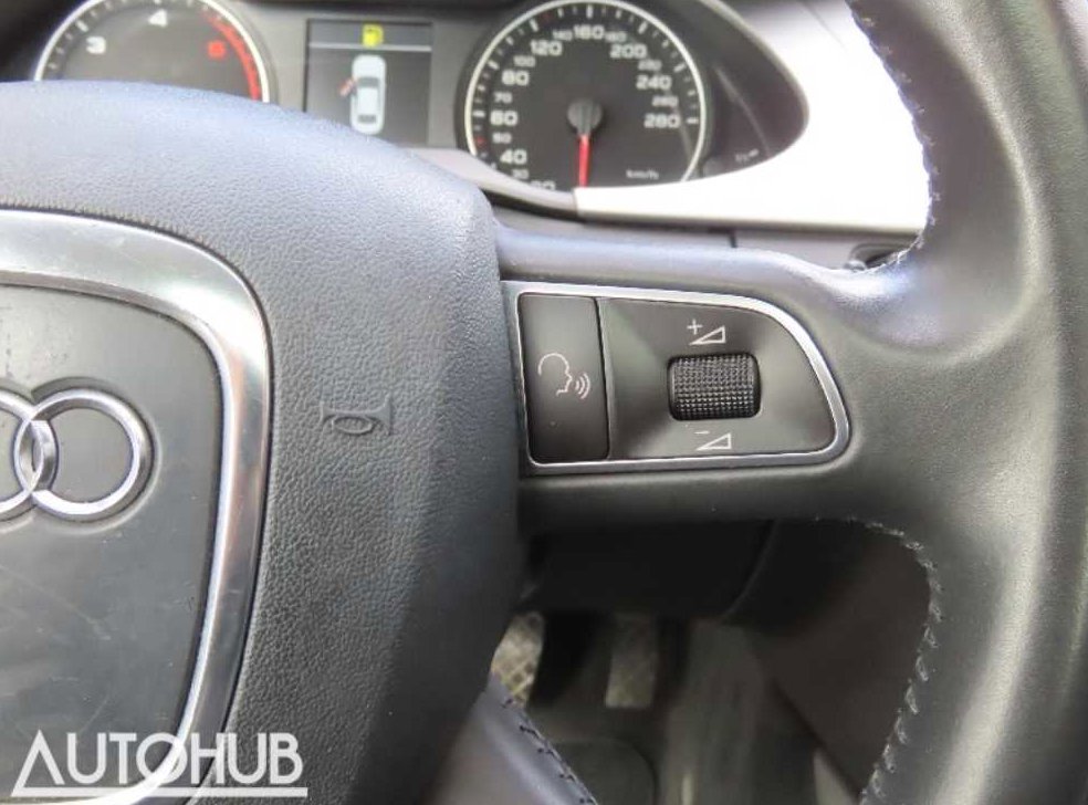 아우디 A4 2.0 TDI 사진 12