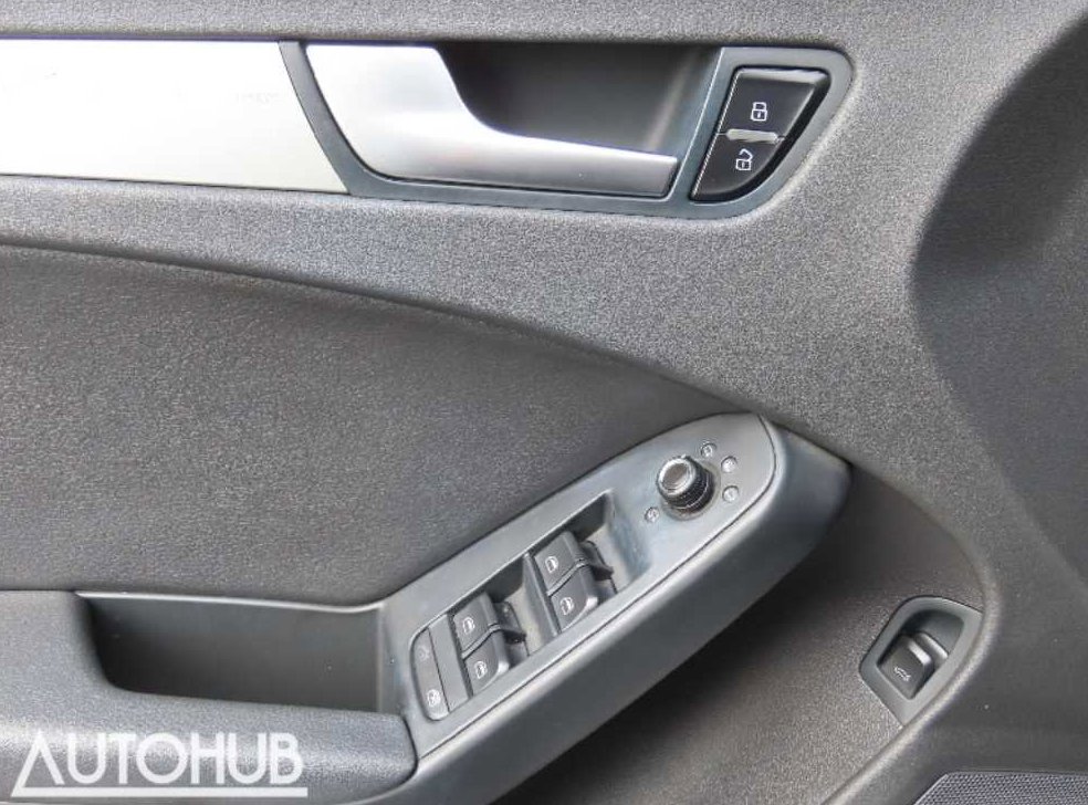 아우디 A4 2.0 TDI 사진 13