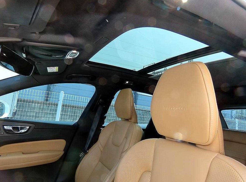 볼보 XC60 D5 AWD 인스크립션 사진 15