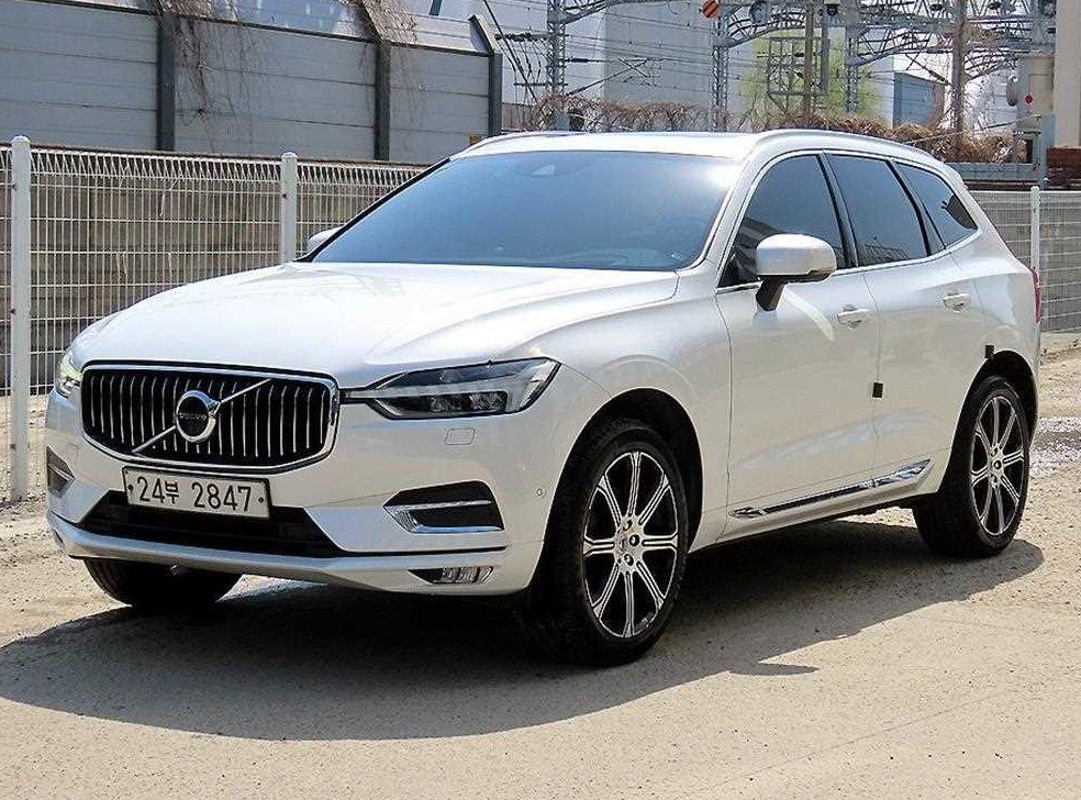 볼보 XC60 D5 AWD 인스크립션 사진 2