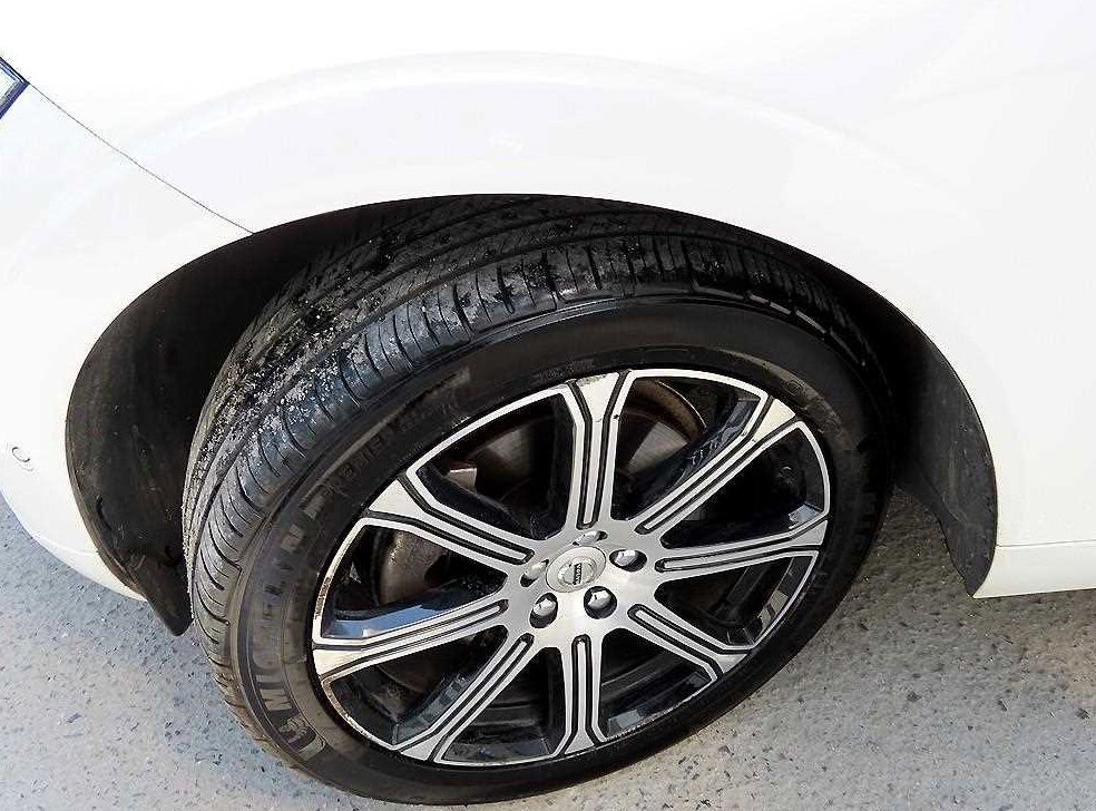 볼보 XC60 D5 AWD 인스크립션 사진 20