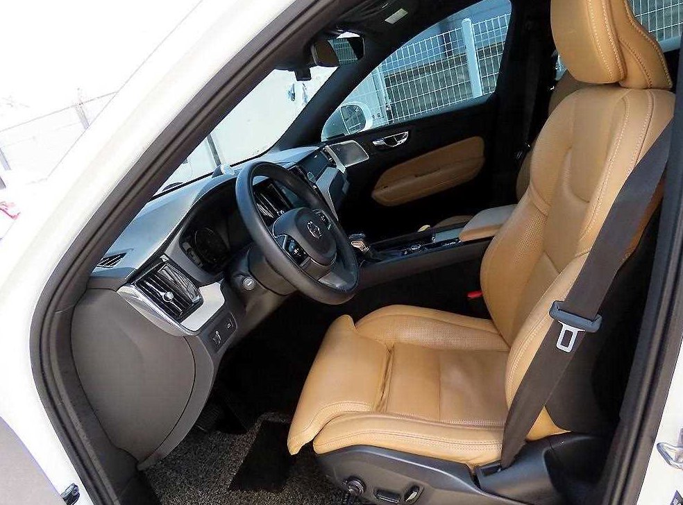 볼보 XC60 D5 AWD 인스크립션 사진 5