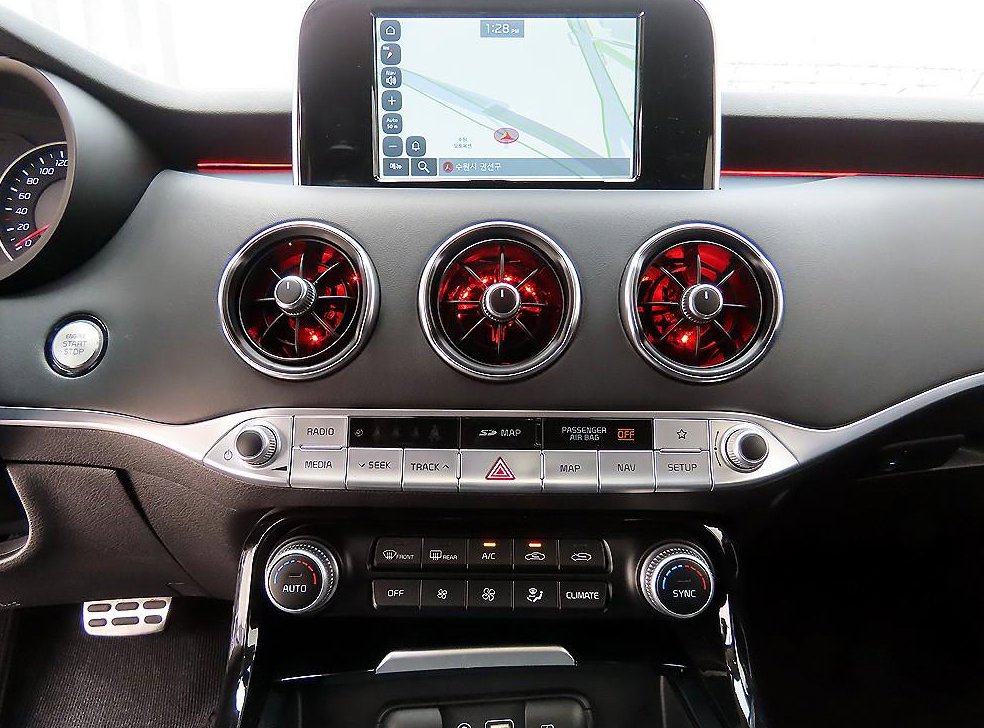 기아 스팅어 디젤 2.2 AWD 사진 14