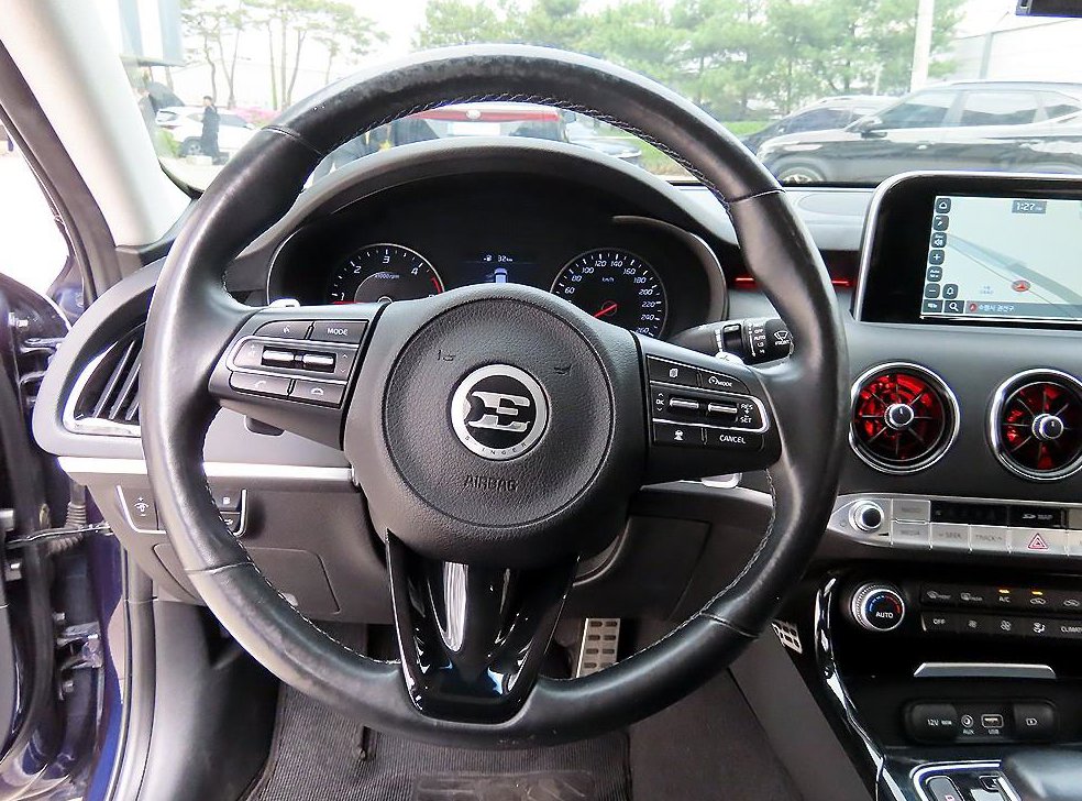 기아 스팅어 디젤 2.2 AWD 사진 8