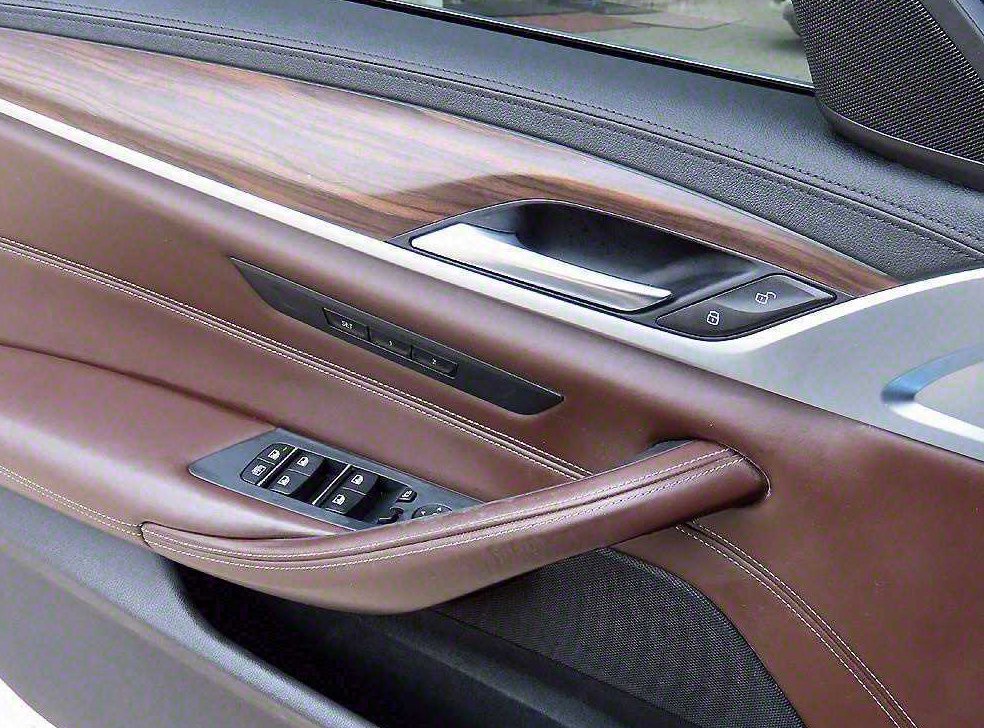 BMW 5시리즈 530i M 스포츠 플러스 사진 12