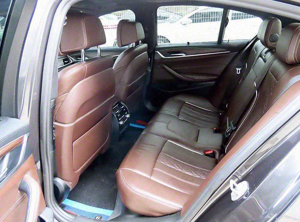 BMW 5시리즈 530i M 스포츠 플러스 사진 6