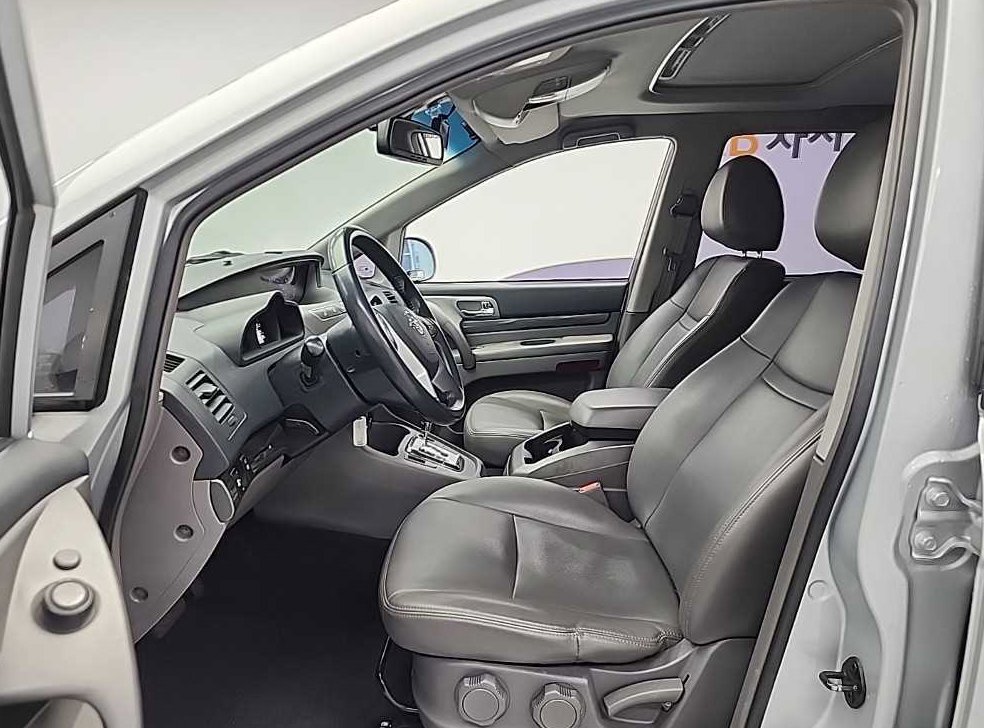 KG모빌리티(쌍용)  코란도 4WD LT 사진 11