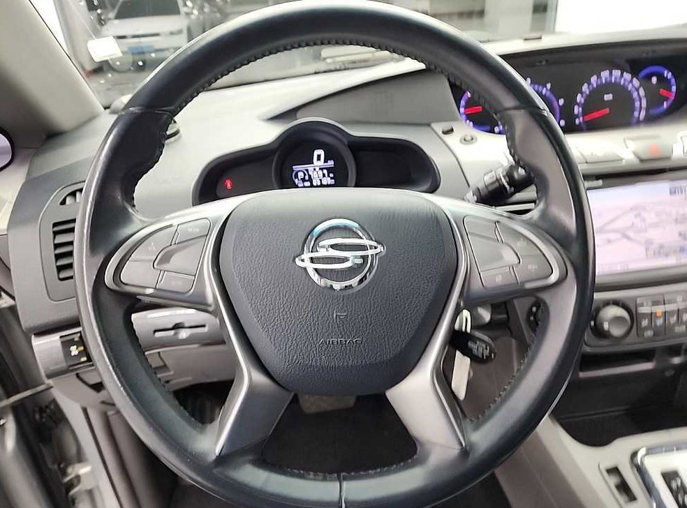 KG모빌리티(쌍용)  코란도 4WD LT 사진 9