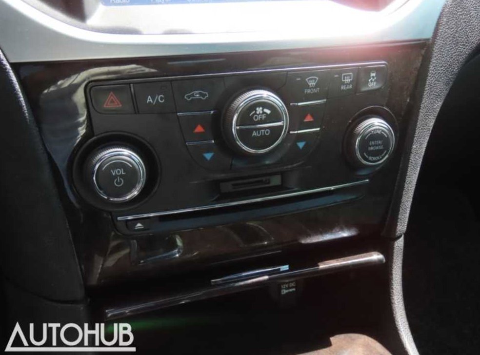 크라이슬러 300C 3.6 사진 8