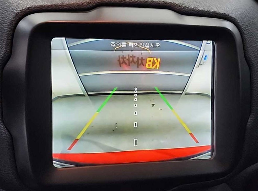 지프 레니게이드 2.0 디젤 리미티드 AWD 사진 15