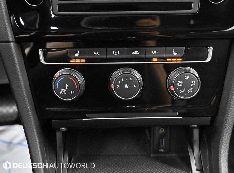 폭스바겐 골프 1.6 TDI 사진 17