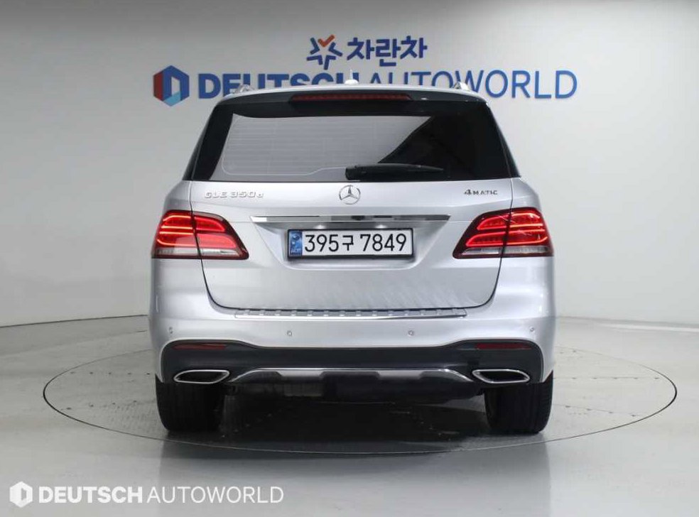 벤츠 GLE 클래스 GLE 350 d 4MATIC 사진 4