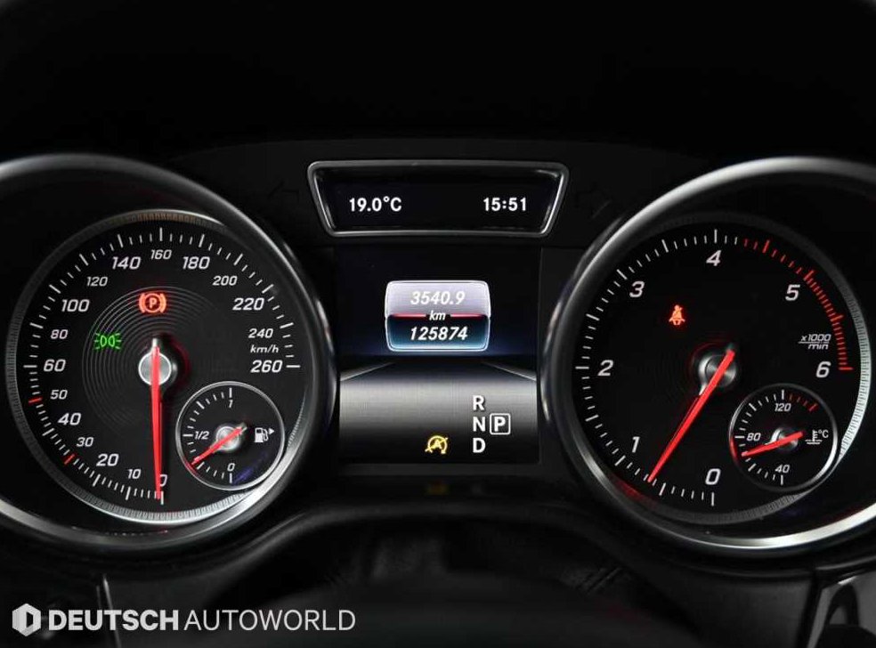 벤츠 GLE 클래스 GLE 350 d 4MATIC 사진 8