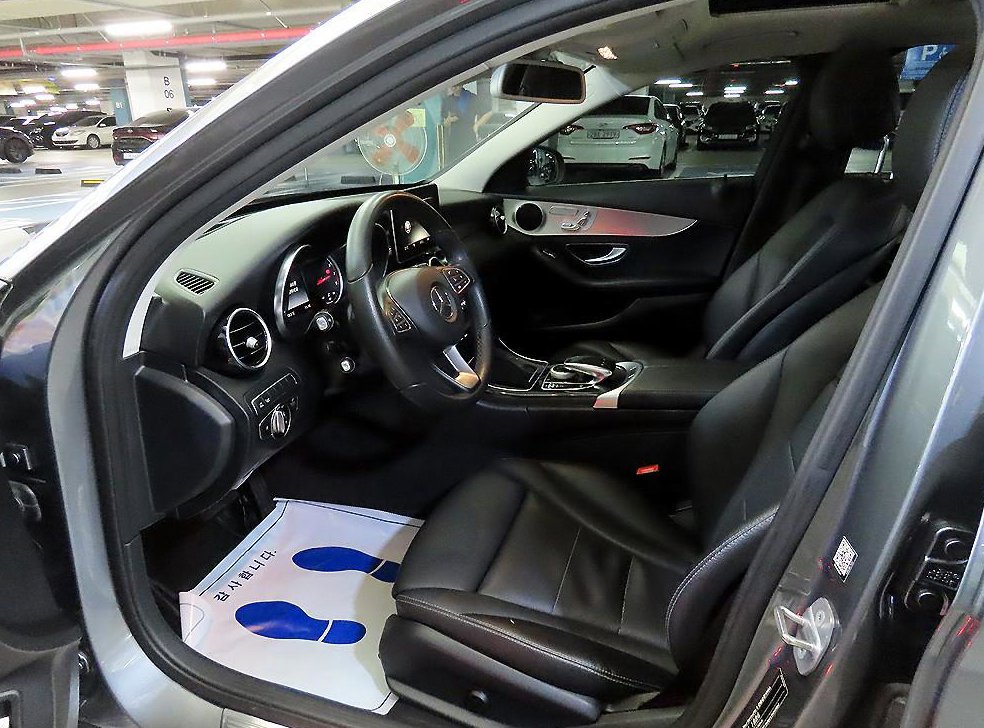 벤츠 C 클래스 C200 아방가르드 사진 6