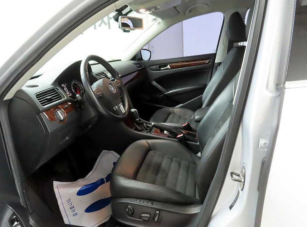 폭스바겐 파사트 2.0 TDI 사진 13