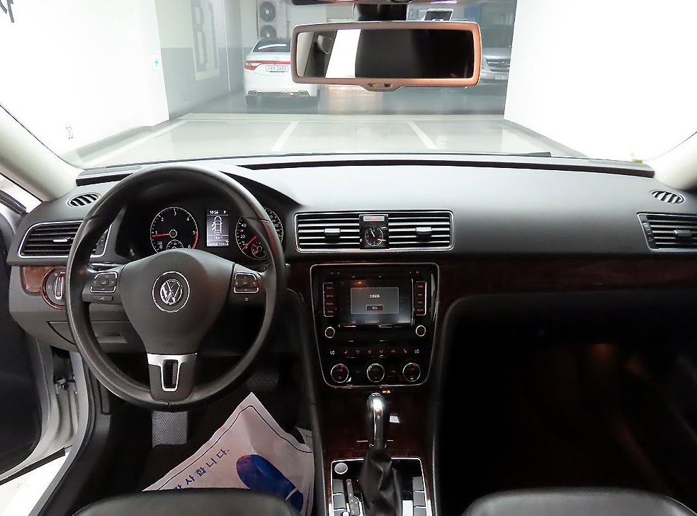 폭스바겐 파사트 2.0 TDI 사진 8