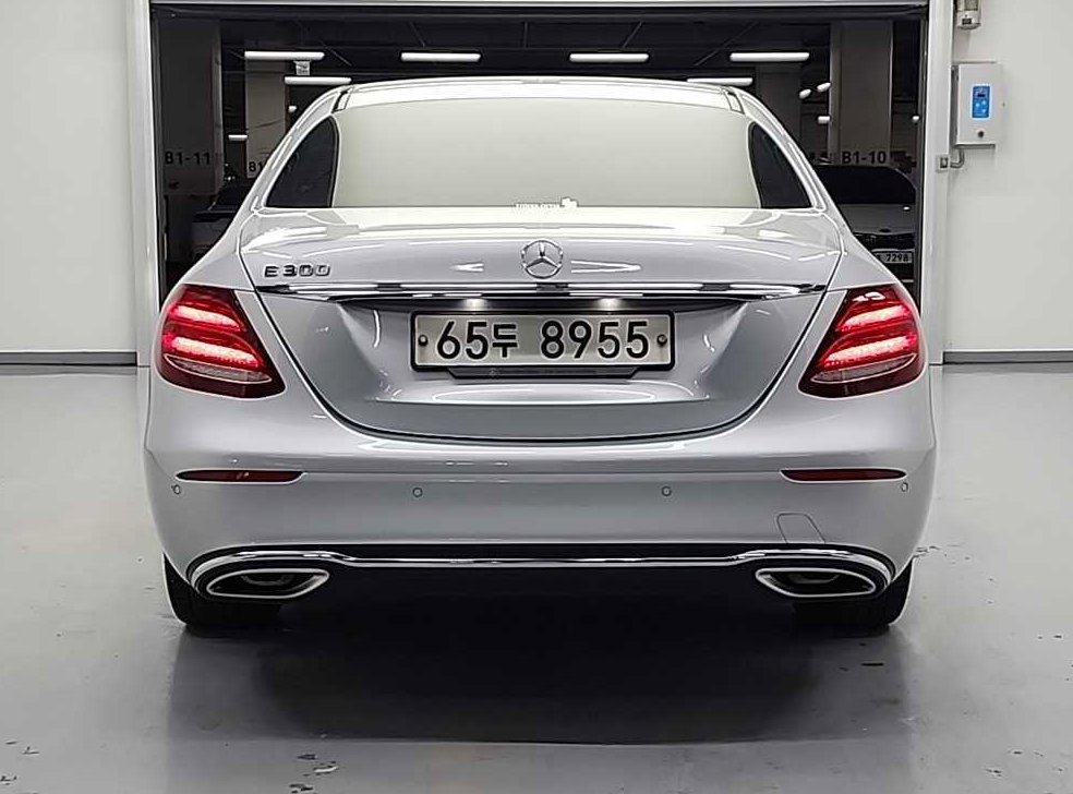 벤츠 E 클래스 E300 아방가르드 사진 3