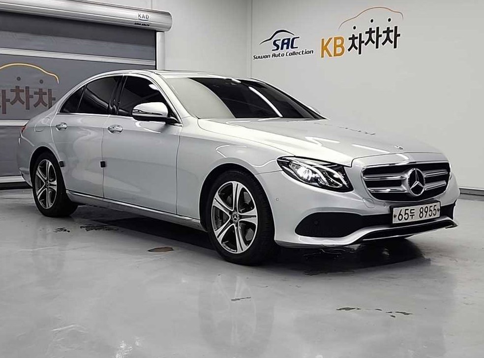 벤츠 E 클래스 E300 아방가르드 사진 4