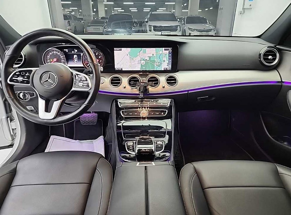 벤츠 E 클래스 E300 아방가르드 사진 7