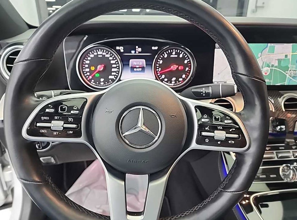 벤츠 E 클래스 E300 아방가르드 사진 9