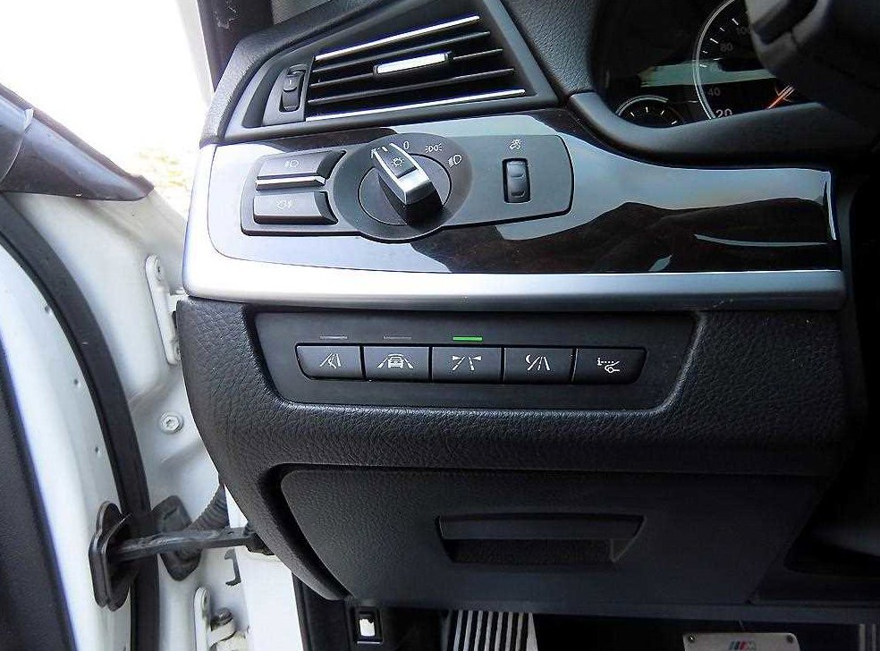 BMW 5시리즈 520d 사진 13