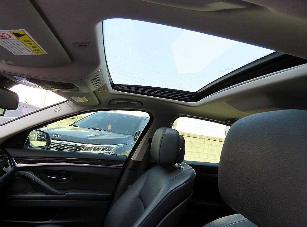 BMW 5시리즈 520d 사진 17