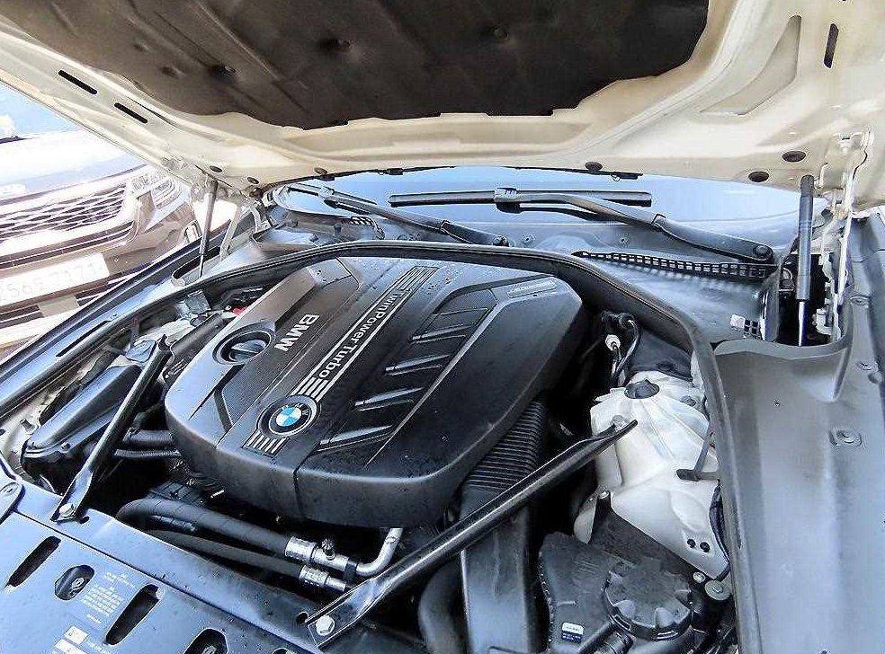 BMW 5시리즈 520d 사진 19